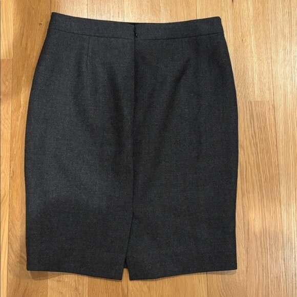 J. Crew Pencil Skirt 100% Wool Grey EUC Size 4 - Picture 4 of 7